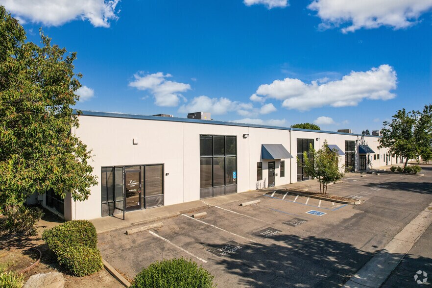 Primary Photo Of 1210 Commerce, Woodland Light Distribution For Lease