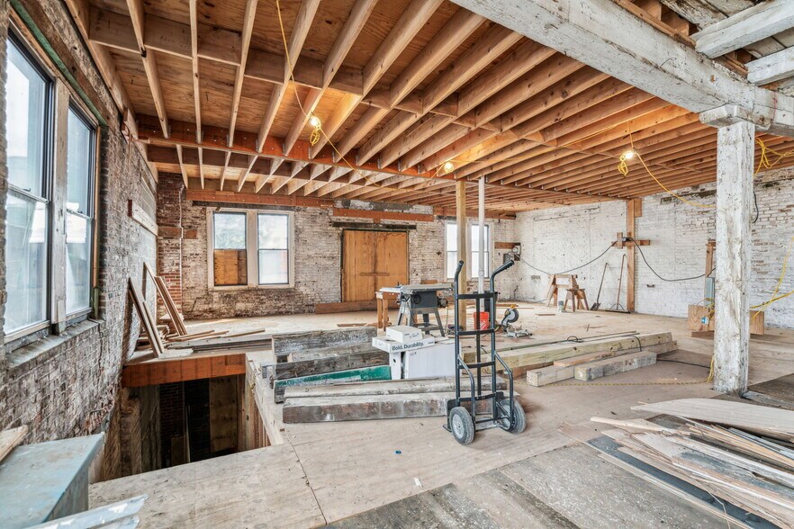 More Photos Of 2822-2824 Jasper St, Philadelphia Warehouse For Sale