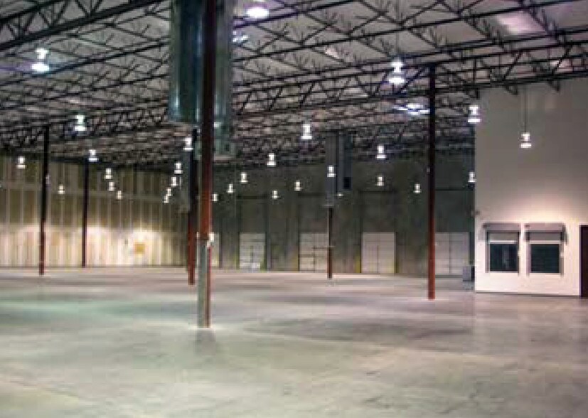 More Photos Of 5910 West by Northwest Blvd, Houston Distribution For Lease