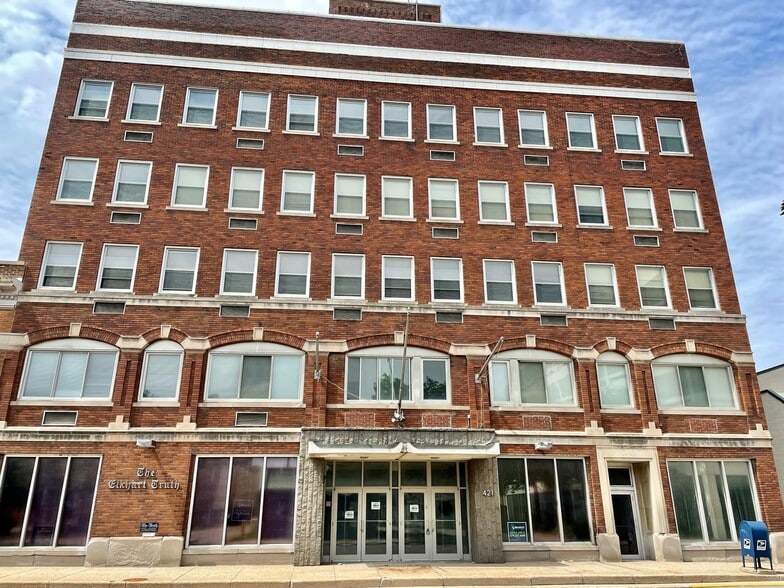 More Photos Of 421 S 2nd St, Elkhart Light Manufacturing For Lease