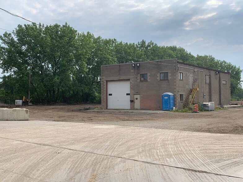 More Photos Of 2525 Rockefeller Ave, Cleveland Warehouse For Lease