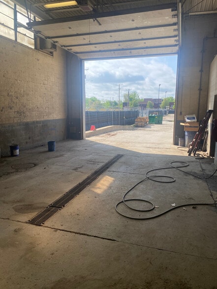 More Photos Of 5105-5151 Loraine St, Detroit Warehouse For Lease