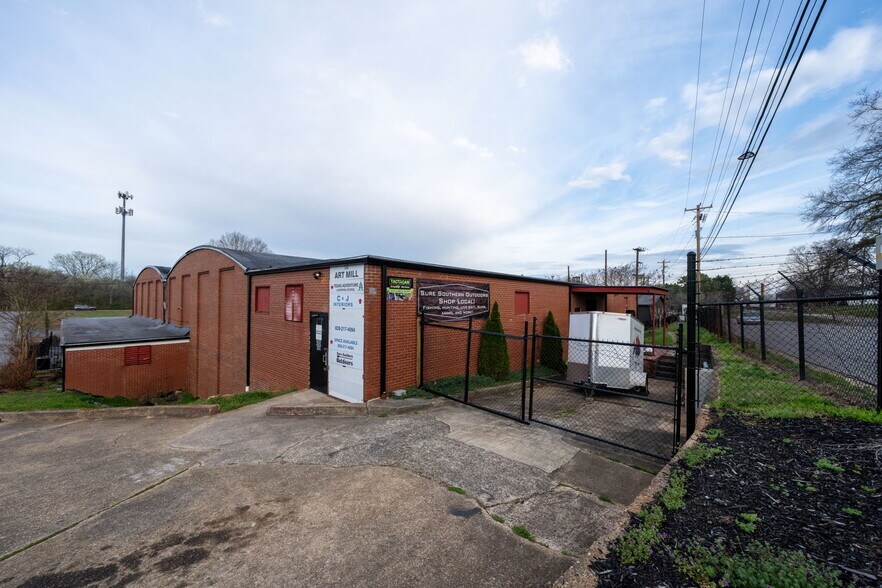 More Photos Of 719 Old Lenoir Rd, Hickory Warehouse For Sale