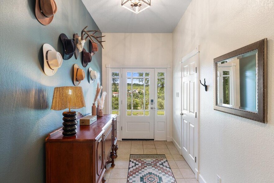 More Photos Of 4607 R O Dr, Spicewood Lodge Meeting Hall For Sale