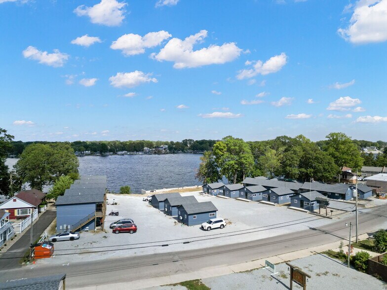 More Photos Of 4983 E Indiana Beach Rd, Monticello Hospitality For Sale