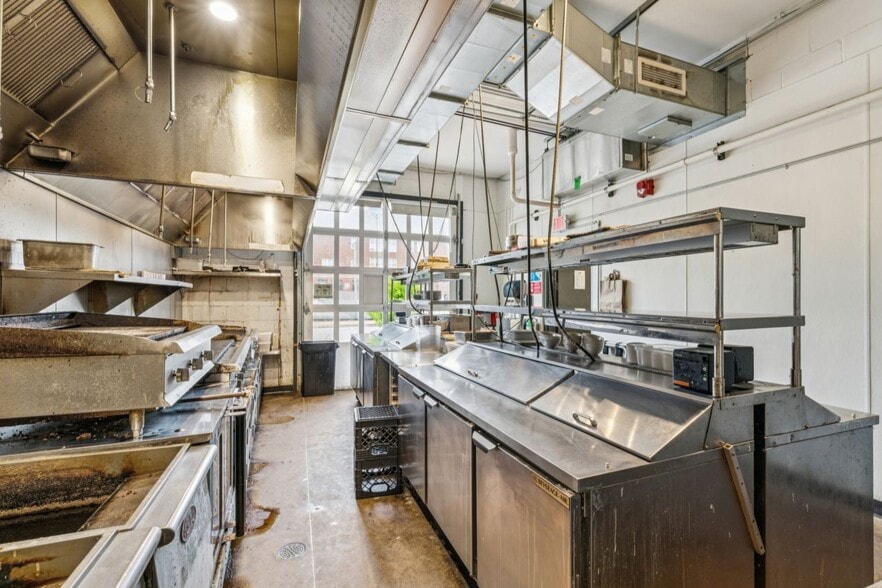 More Photos Of 4175 Shaw Blvd, Saint Louis Restaurant For Sale