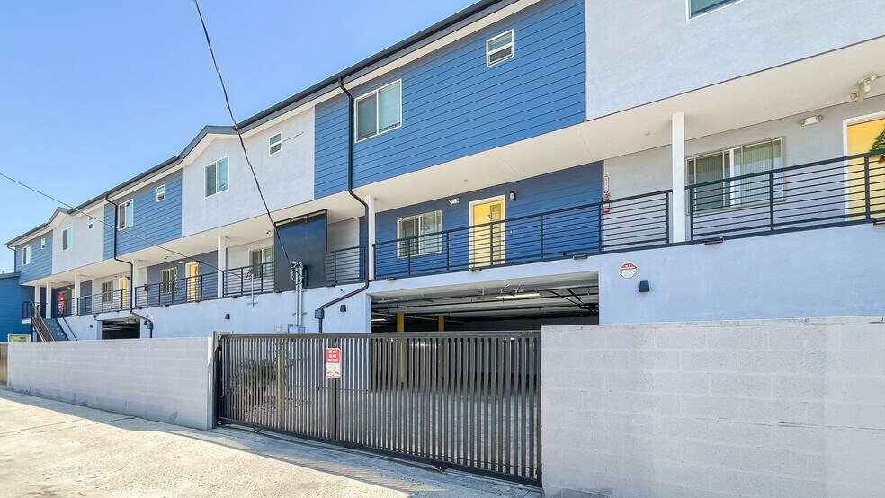 More Photos Of 1271 W 39th Pl, Los Angeles Apartments For Sale