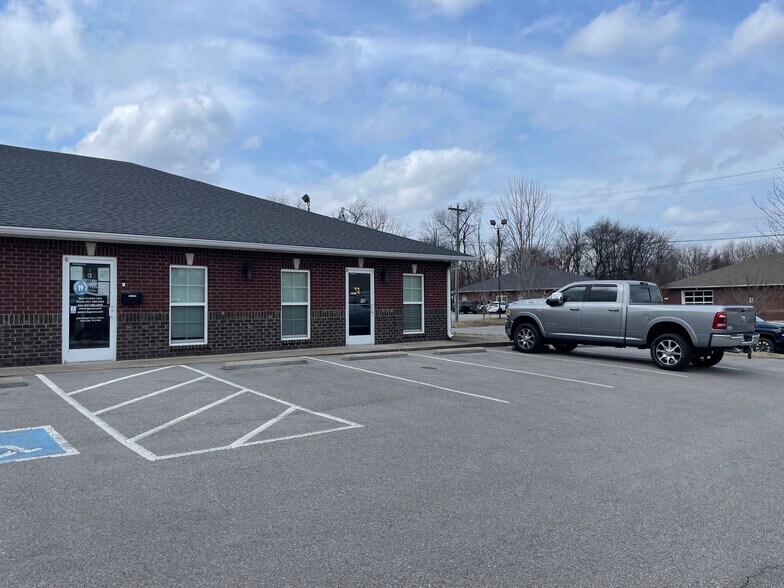 More Photos Of 2284 Raleigh Ct, Clarksville Office For Lease