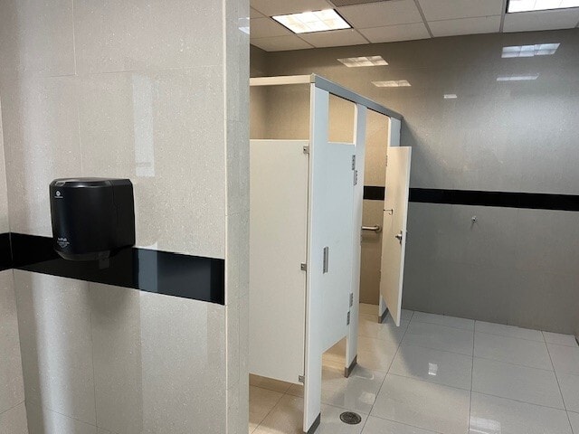 More Photos Of 2101 Central Blvd, Brownsville Auto Dealership For Sale