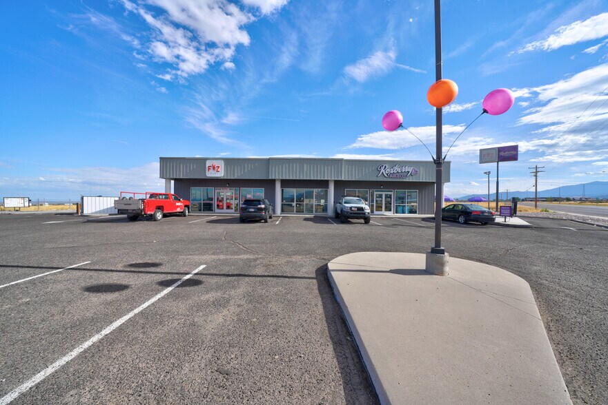 More Photos Of 920 S Hwy 99, Fillmore Freestanding For Lease