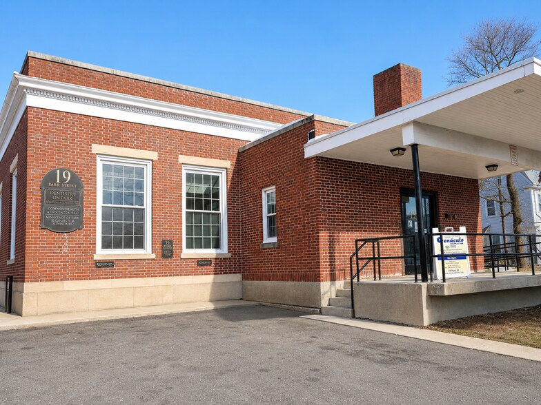 Primary Photo Of 19-23 Park St, Stoughton Office For Lease