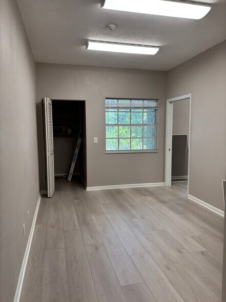 More Photos Of 1515 Tamiami Trl S, Venice Office Residential For Lease