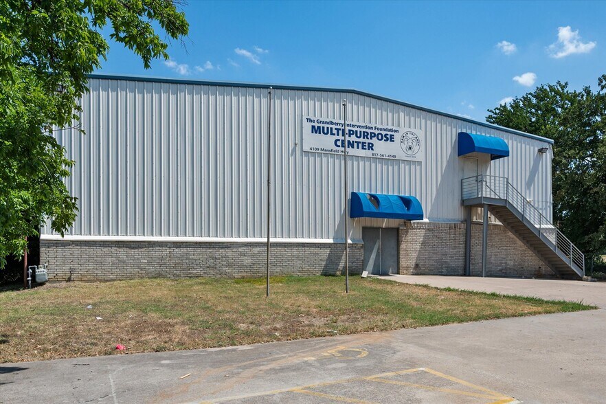 More Photos Of 4109 Mansfield Hwy, Forest Hill Schools For Sale