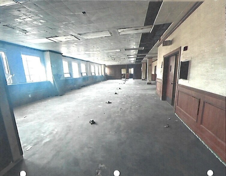 More Photos Of 11770 Berea Rd, Lakewood Office For Sale