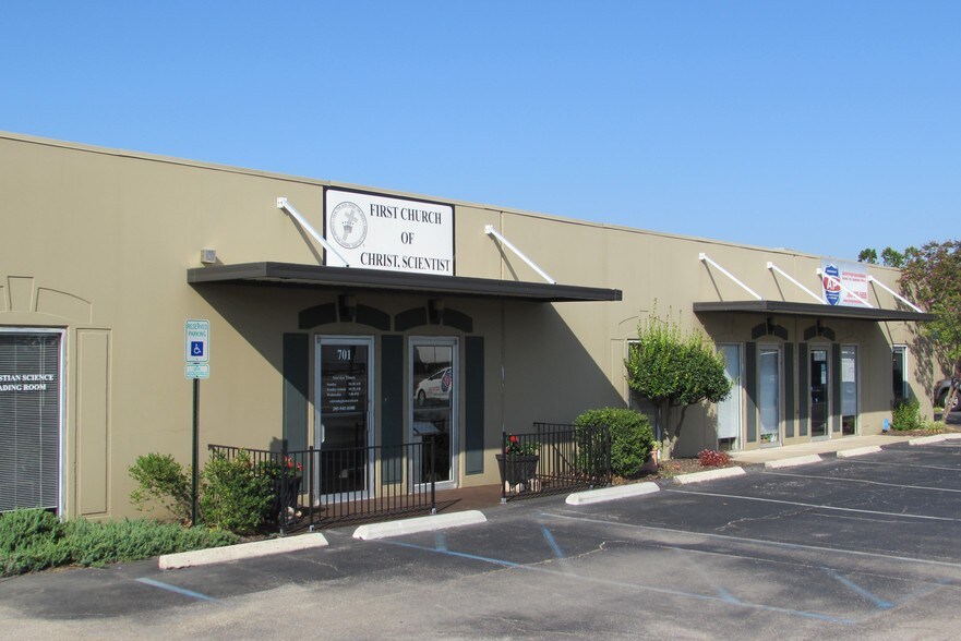 More Photos Of 237 Oxmoor Cir, Birmingham Unknown For Lease