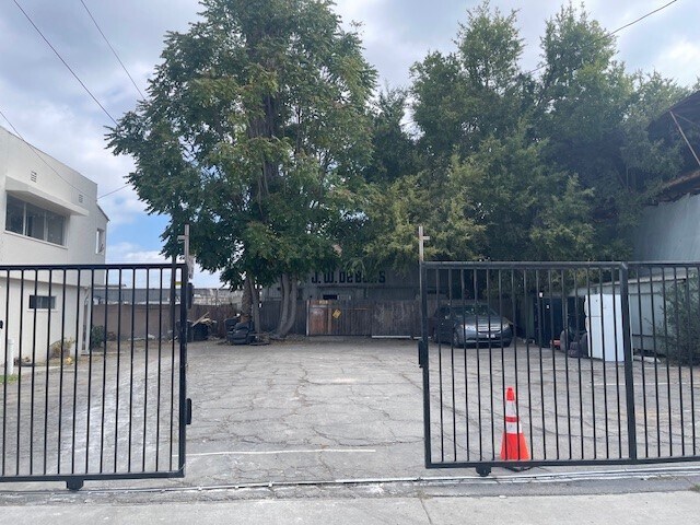 More Photos Of 5708 Cherry Ave, Long Beach Storefront Retail Residential For Sale