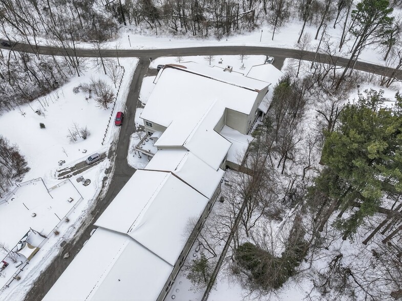 More Photos Of 751 E Tamarack Trl, Bloomington Healthcare For Sale