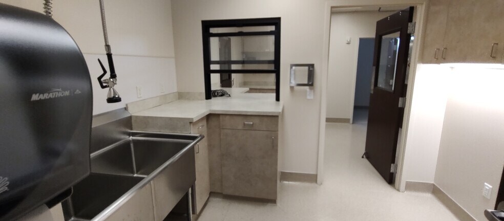 More Photos Of 4450 Union St, Johnstown Medical For Sale