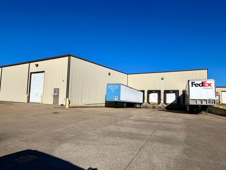 More Photos Of 2625 Kotter Ave, Evansville Manufacturing For Lease