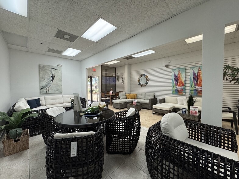 More Photos Of 4900 NW 167th St, Miami Gardens Manufacturing For Sale