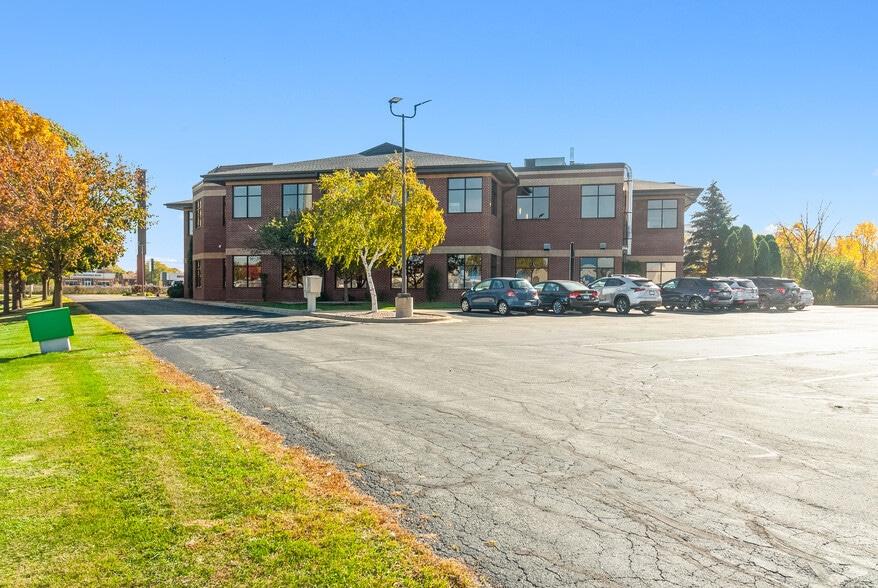 More Photos Of 491 S Washburn St, Oshkosh Office For Sale