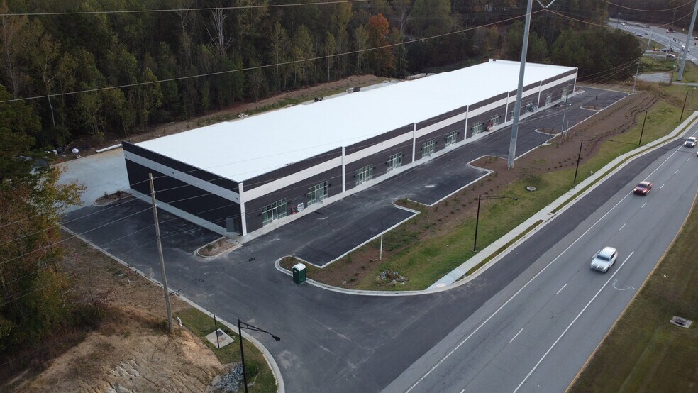More Photos Of 1901 Peachtree Industrial Blvd, Buford Warehouse For Lease