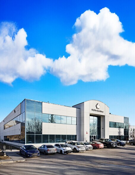 More Photos Of 7236 10th St NE, Calgary Flex For Sale