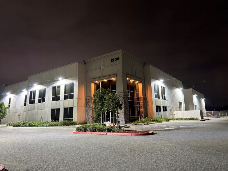 More Photos Of 1306 Palomares St, La Verne Warehouse For Sale