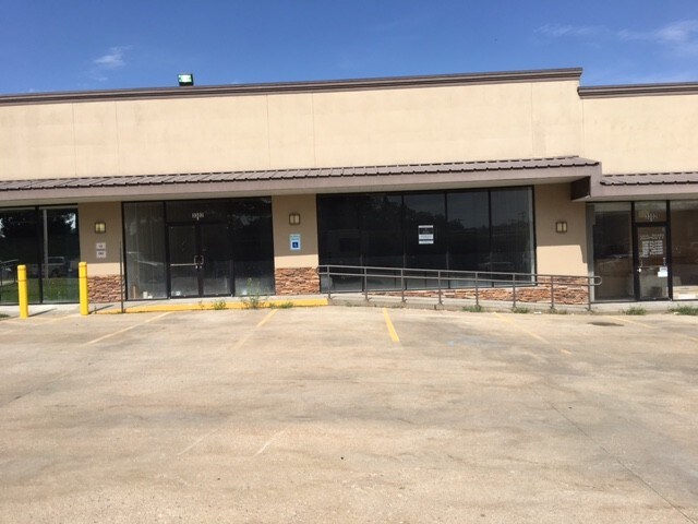 More Photos Of 3302 S Belt Hwy, Saint Joseph Unknown For Lease