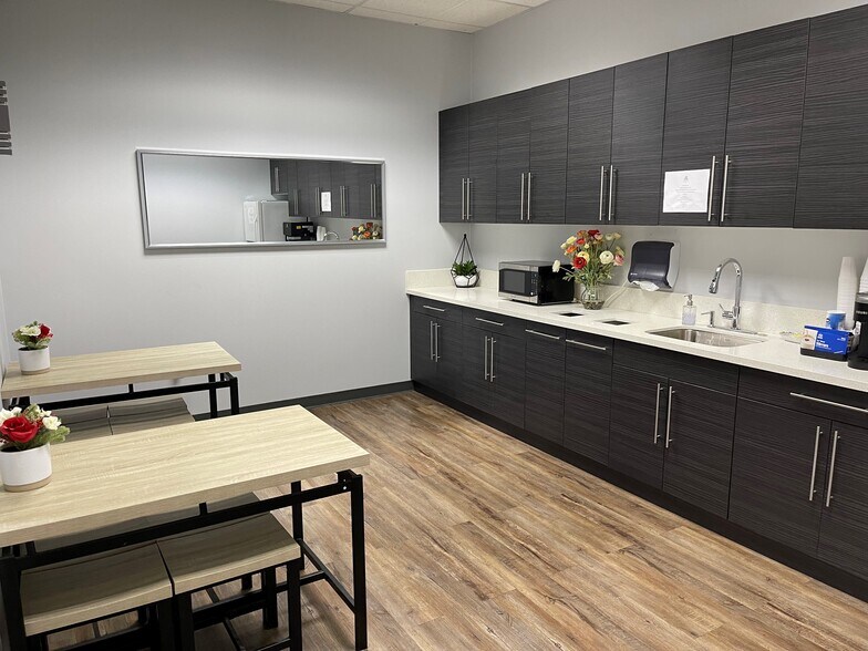 More Photos Of 17528-17588 E Rowland St, City Of Industry Light Distribution For Lease