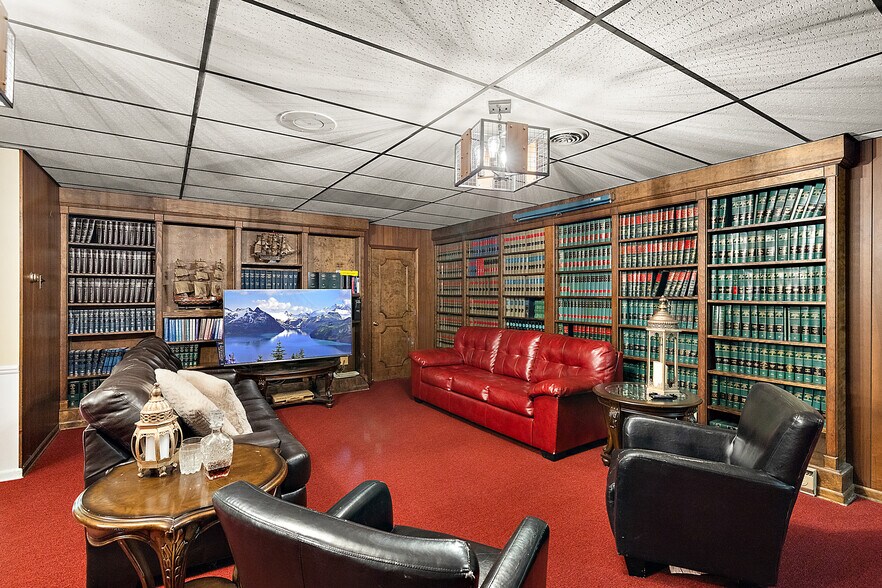 More Photos Of 22815 Kelly Rd, Eastpointe Loft Creative Space For Sale