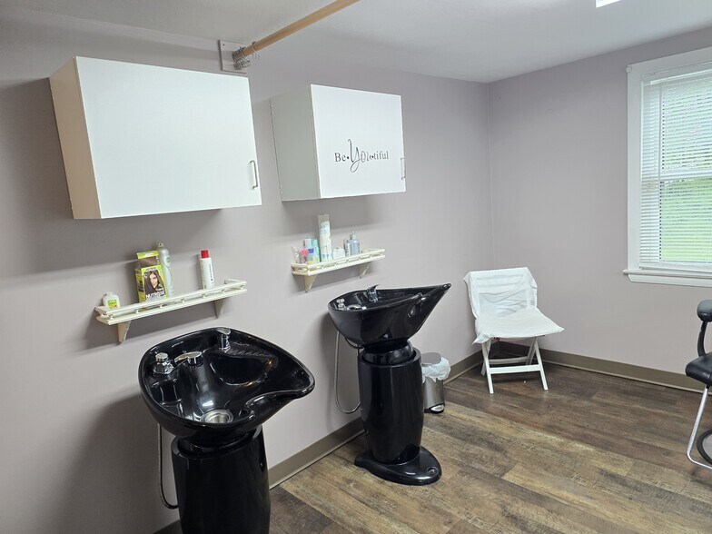 More Photos Of 154 Talcottville Rd, Vernon Rockville Freestanding For Sale