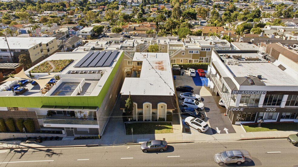 More Photos Of 2121 Pacific Coast Hwy, Hermosa Beach Apartments For Sale