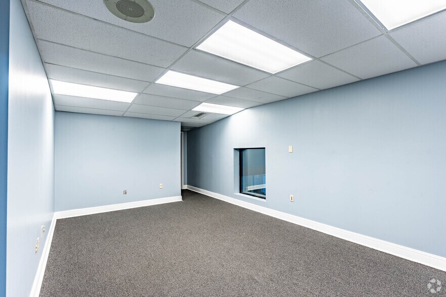 More Photos Of 1809-1811 Gallatin Pike N, Madison Auto Dealership For Lease