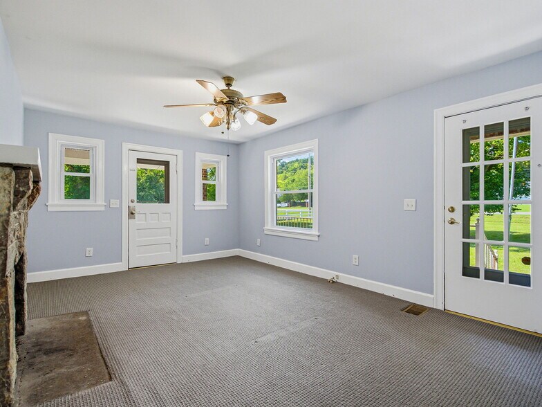 More Photos Of 1063 Louisville Hwy, Goodlettsville Flex For Sale