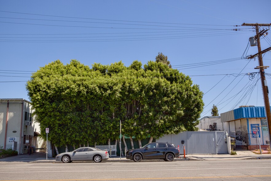 More Photos Of 12131 Burbank Blvd, Valley Village Daycare Center For Lease