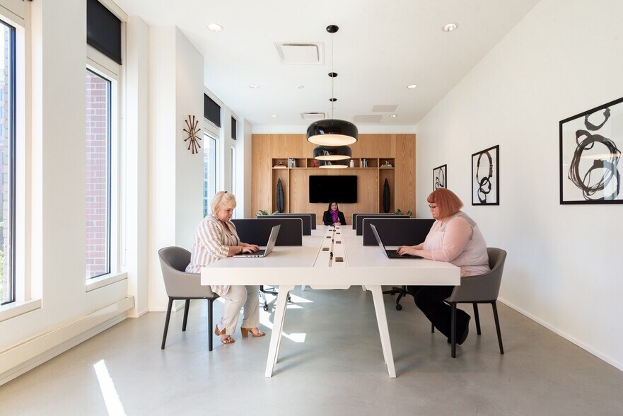 More Photos Of 2000 Duke St, Alexandria Office For Sale