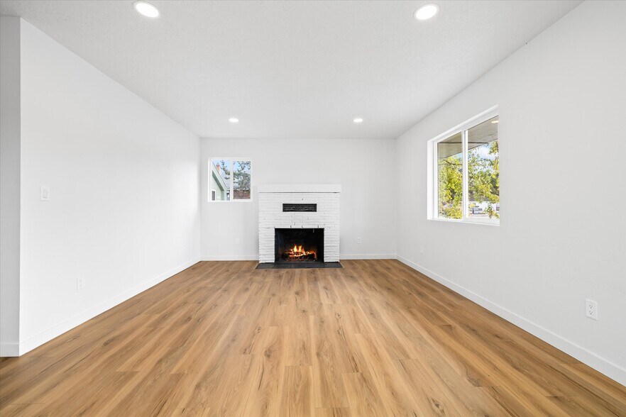 More Photos Of 4518 W Emerald St, Boise Specialty For Sale