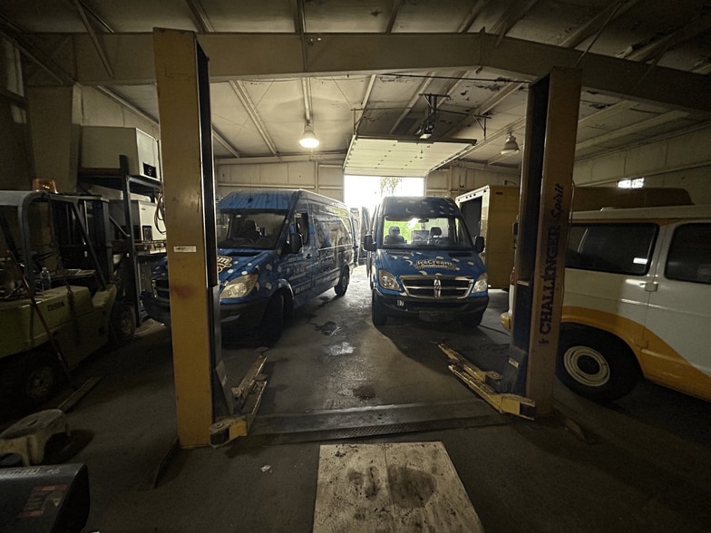 More Photos Of 56565 Pine Rd, South Bend Industrial For Lease