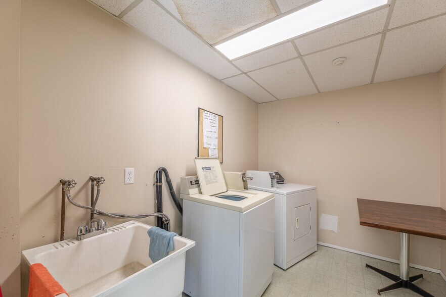 More Photos Of 157 Wade Av W, Penticton Apartments For Sale