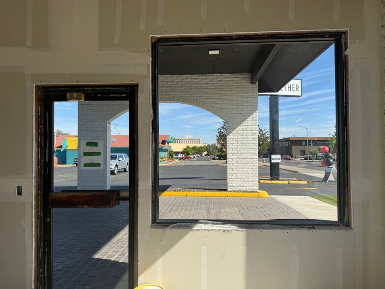 More Photos Of 615 Jadwin Ave, Richland Apartments For Lease