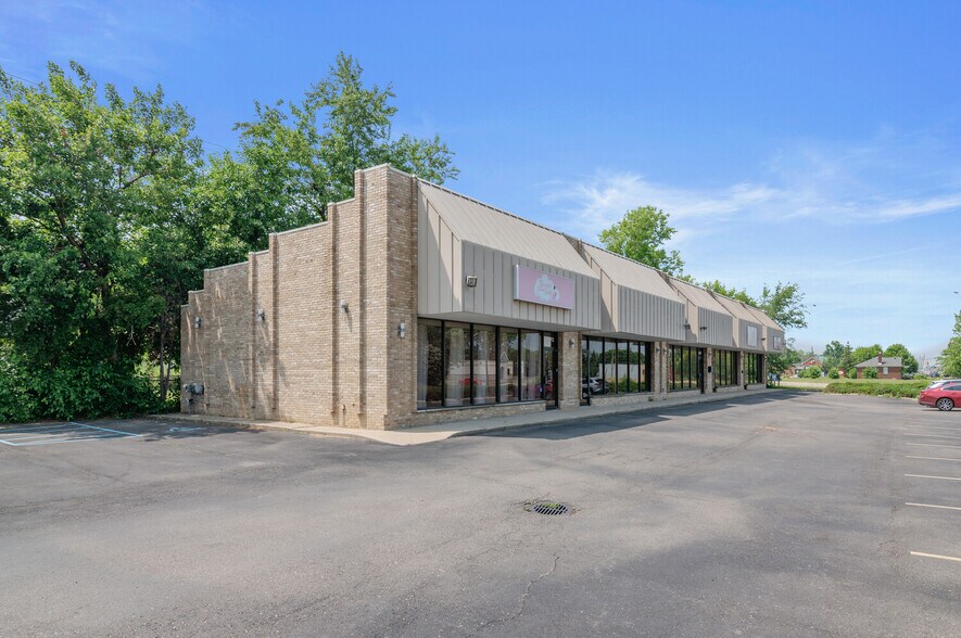 More Photos Of 13210-13270 Trenton Rd, Southgate Office For Lease