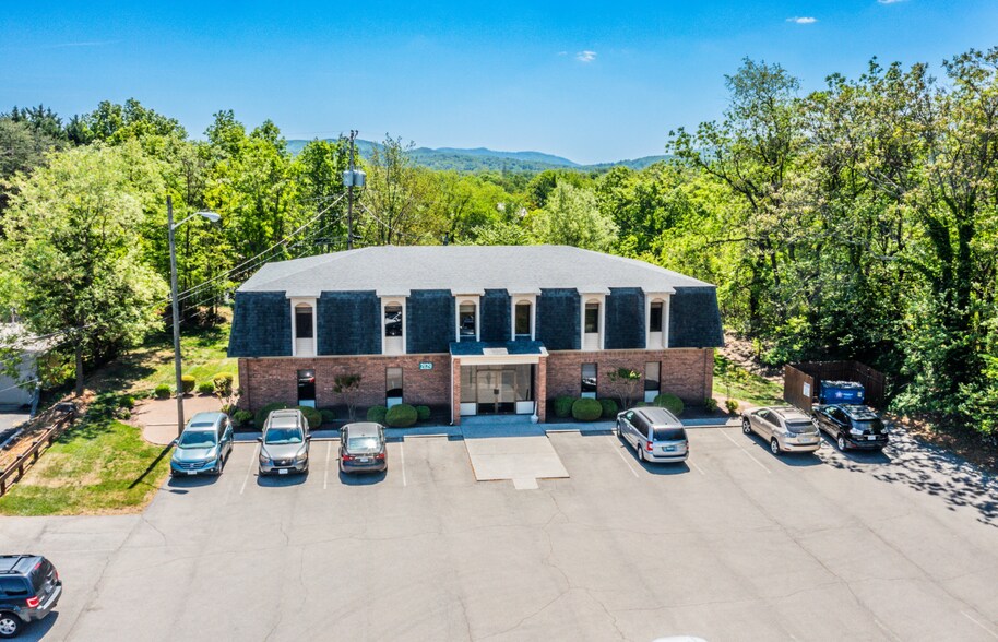 More Photos Of 2129 Electric Rd, Roanoke Office For Lease