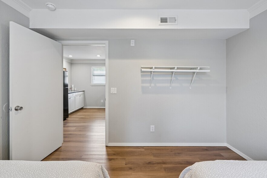 More Photos Of 8848 Soldier Creek Rd, Kingston Hotel For Sale