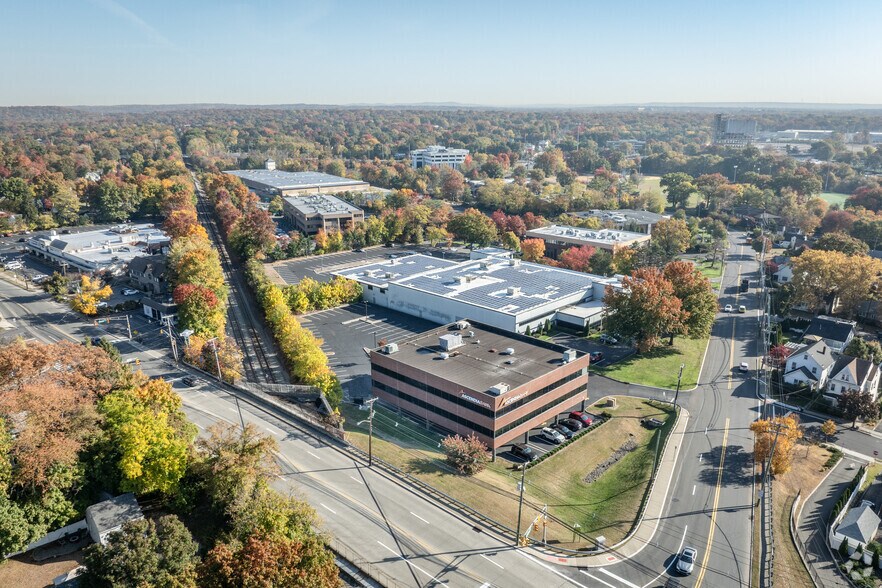 More Photos Of 11 Harristown Rd, Glen Rock Office For Lease