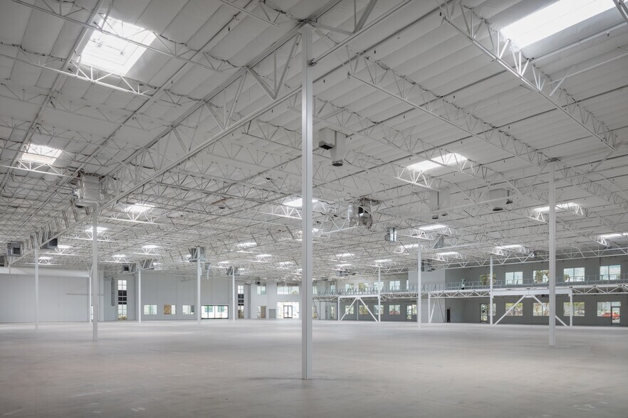 More Photos Of 6215 El Camino Real, Carlsbad Light Manufacturing For Sale