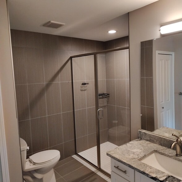 More Photos Of 26700 Orchard Lake Rd, Farmington Hills Apartments For Sale