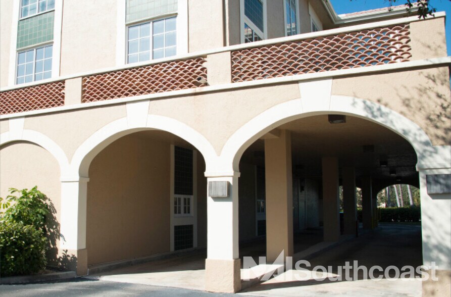 More Photos Of 7000 SE Federal Hwy, Stuart Office For Lease