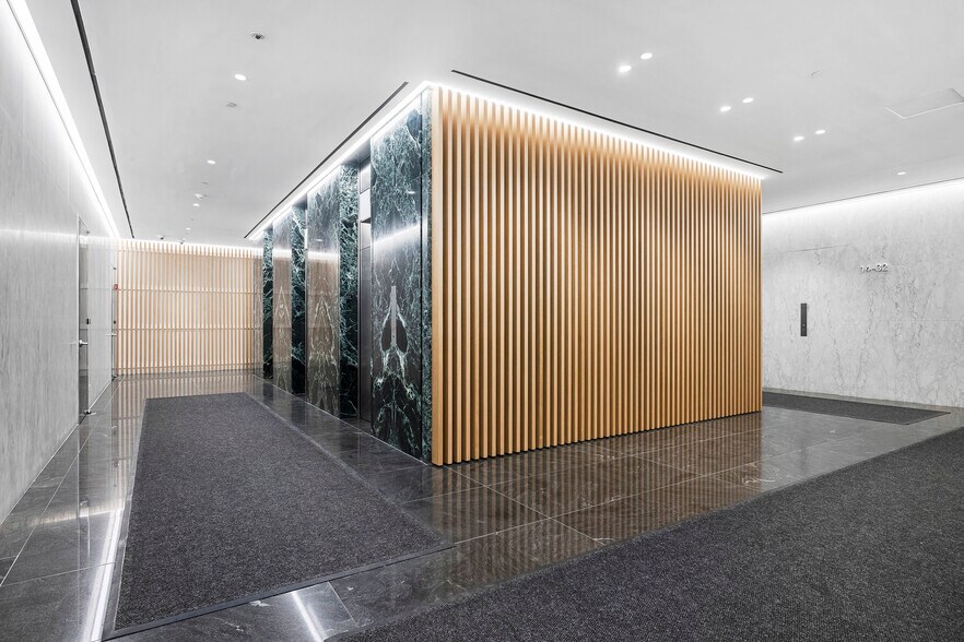 More Photos Of 950 Third Ave, New York Office For Lease