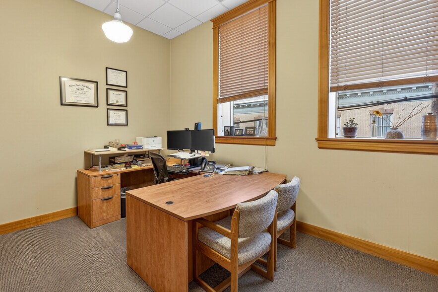 More Photos Of 700 E 1st St, Newberg Storefront Retail Residential For Sale